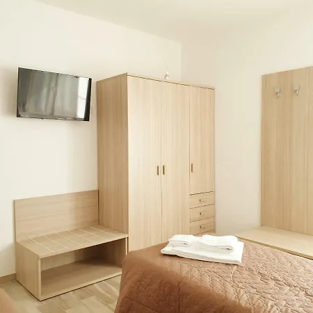 Caba Santa Cristina Apartment *